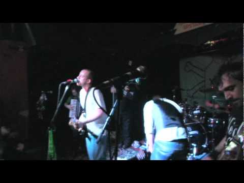 The Swaggerin' Growlers - Live From the Riot 2010: Barley Boys