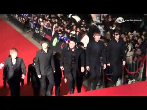 101209 GDA 2010 - Red Carpet - super junior
