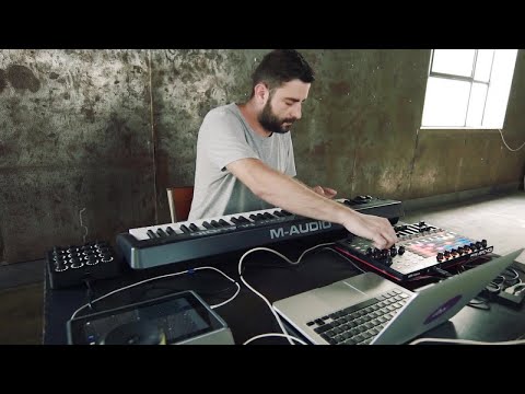 Simple As F**k - S03E04 Alter Ego (N'to)