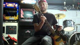 Video thumbnail for Joe Brewer reviews: vintage Univox Hi Flier Custom electric guitar by BrewersArcade
