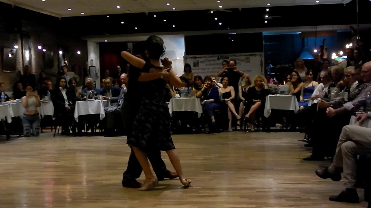 Cecilia Acosta y Che Cetin