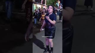 Download lagu asik bergoyang #dj #music #cover #dance #dancer #sound #song #trend mp3
