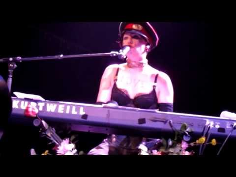 2/19 Dresden Dolls - Missed Me @ 10th Bandiversary Show, Irving Plaza, NY 10/31/10
