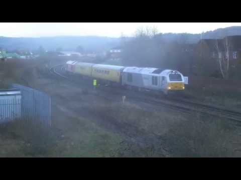 DBS 67012 TnT 67027 ON TEST TRAIN AT GLOUCESTER FOUNDRY CURVE 300115