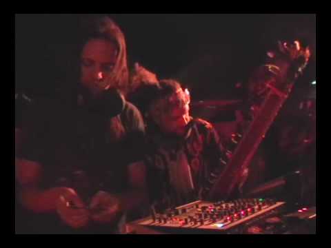 David Starfire feat. Dvine1 on sitar @ burning man (Hookahdome)