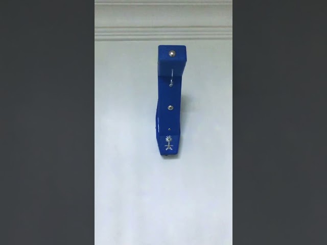 قاعدة خشب طبيعي زرق فاتح بدون فانوس