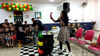 pare/ pense/ siga a Jesus