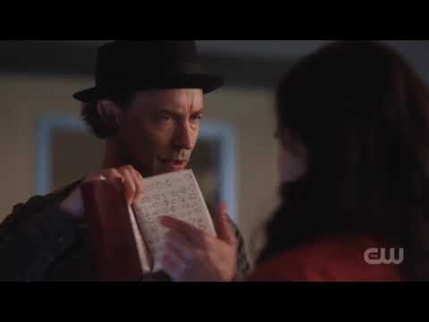 The Flash 5x08 Sherloque Finds Out Nora's Jourrnal