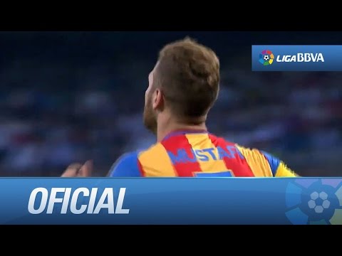 Mustafi remata fuera el córner sacado por Parejo