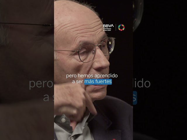 Vídeo relacionado con Del gesto a la palabra: La etología de la comunicación en los seres vivos: 100559 (Psicología)