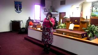 Cousin Minnie singing at family reunion concert July 14, 2012