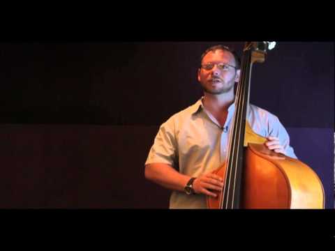 Elias Bailey on his custom portable bass