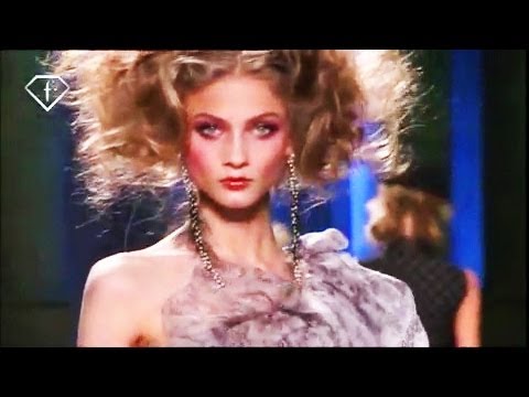 Fashion Week  Review - Paris Fashion Week Fall 2010 | FashionTV - FTV.com