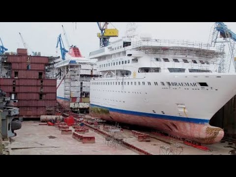 Cruise ship Time leaper Extension of Primers at Blohm Voss