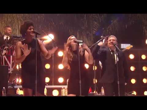 Miley cyrus - party in the usa - new years eve 2022