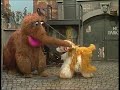 Classic Sesame Street Snuffy Wants To Walk With Maria 1987
