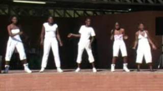 Download lagu VUYELWA - KHOMA XA WENA mp3