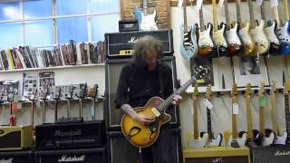 Video thumbnail for 1962 Guild M65 Freshman by Dave Simpson