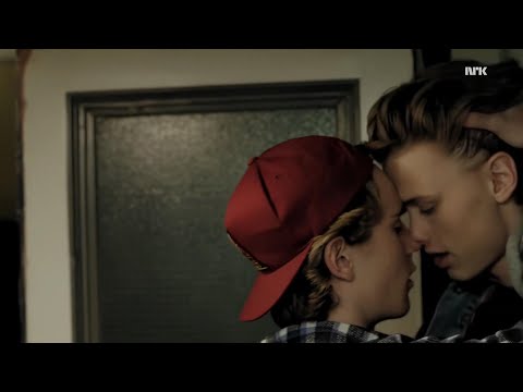 skam S3E7 isak and even kiss