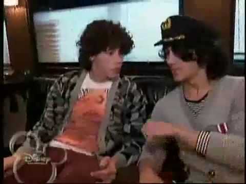 Jonas Brothers Living The Dream - episode 14: we're the boss
