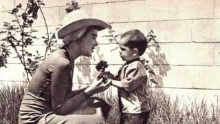 LUPITA D'ALESSIO MARCELINO PAN Y VINO 1975 .