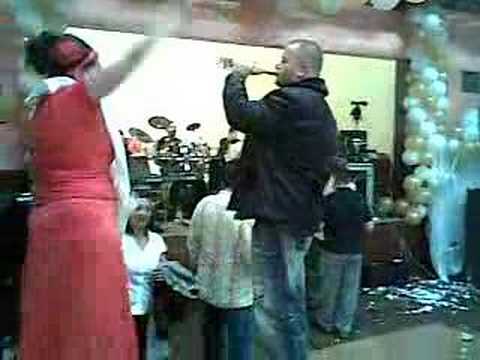 DRAGAN CIRKOVIC CIRA PADA SA STOLA SA GAZDERICOM SMESNO HAHA