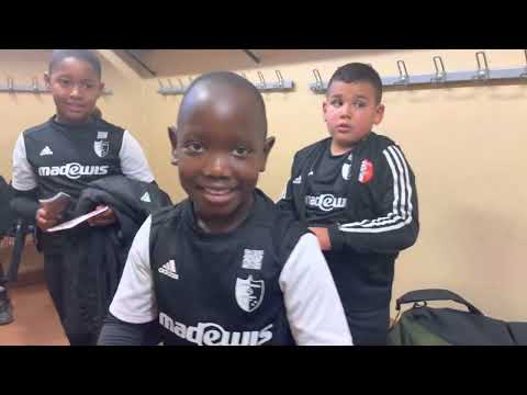 Célébration de la victoire de Bagneux U9 après leur victoire sur THIAIS