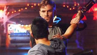The Guest (2014) Movie Explained in Hindi/Urdu | Guest Summarized हिन्दी