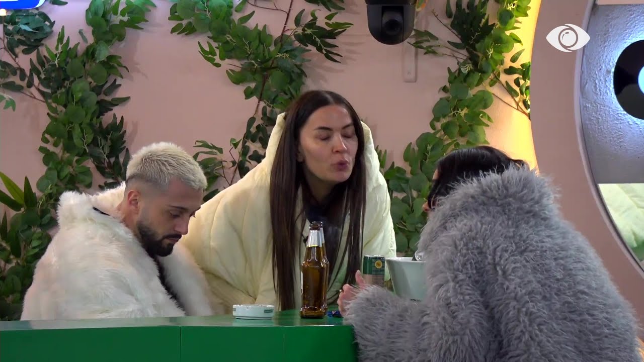 “Kuçedra e kujt jam unë?!”/ Rozana bisedon me Eglin dhe Gjestin për lojën