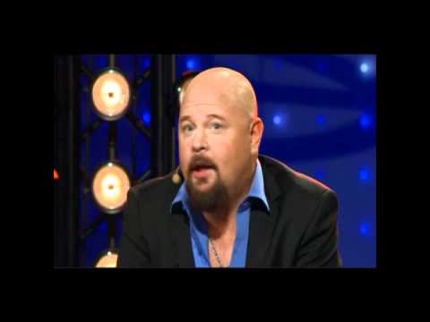 Juryn i idol sågar Malin