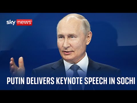 Vladimir Putin delivers speech at annual Valdai meeting in Sochi