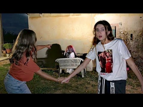 SIAMO SCAPPATE DI CASA E ABBIAMO VISTO...😱 - by Charlotte M.