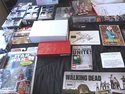 SDCC 2011: Super Mega Ultra Comic-Con Hauls, 8/22/2011