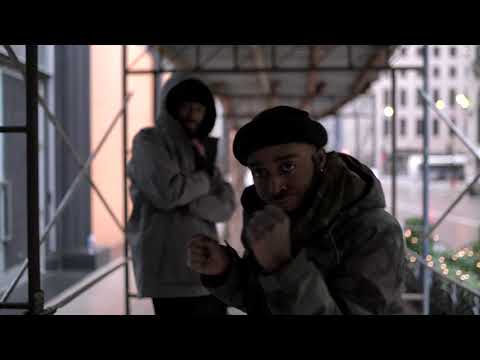 Moodinitheopp x Yunglillord - Gold Fish