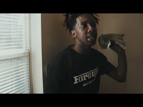 DraXo - Middle Man [Official Music Video]