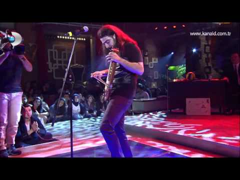 Selçuk Balcı - Deniz Üstünde Fener (Beyaz Show canlı performans)