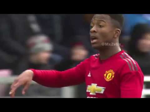 Ethan Laird v FC Midtjylland U19 - UEFA Youth League [13-03-2019]