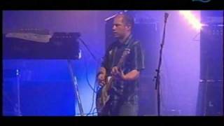 Mogwai - 2001/08/11 - 02 - Christmas Steps (La Route du Rock Festival)