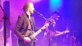 Jarkko Martikainen ja Luotetut miehet - Homo Sapiens