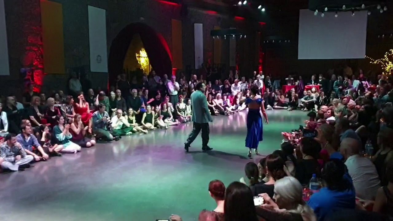 Mariano "Chicho" Frumboli y Juana Sepulveda 1/6 - La Familia - A. Piazzolla