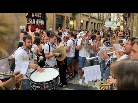 Potra Salvaje (Isabel Aaiún) - Joselontxos Txaranga 2024 [Karmengo Jaiak, Donostiako Parte Zaharra]