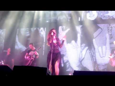 Encadena a ti #tourcaosgandia 2-10-16 Malú