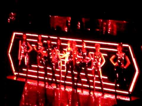 [FANCAM] 111210 GG Tour in SG 2nd night - The Boys (Eng Ver.)