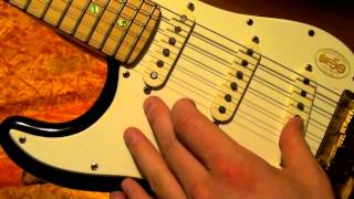 Video thumbnail for Fender 50th Anniversay Deluxe Stratocaster (2004) by intheblues