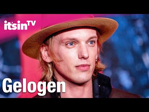 Stranger Things 5 | Jamie Campbell Bower Stranger Set Tour | Netflix