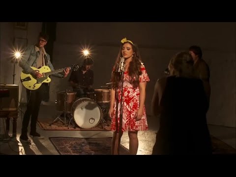 Alys Williams - Blodau Papur