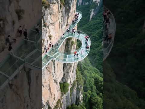 Glass plank road broken🚨突发！悬崖玻璃栈道突然断裂，游客瞬间坠落山谷&hellip;#AI生成#虚构场景#灾难模拟#高空惊险#玻璃栈道 #视觉震撼 #automobile #cute
