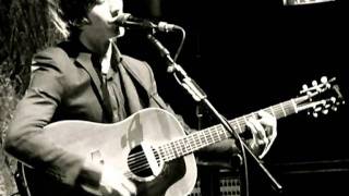 Arctic Monkeys Only ones who knows acoustic