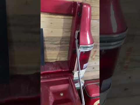 GENIUS! Tailgate mod for a cool home upgrade.