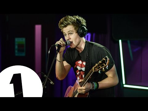 5 Seconds Of Summer cover Blink 182's I Miss You in the Live Lounge